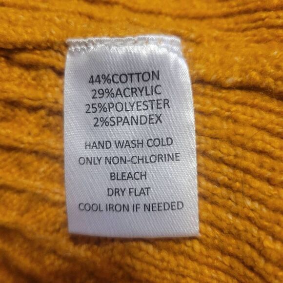 Broadway 38 Women's Boat Neck Mustard Sweater Size Small - Picture 6 of 6